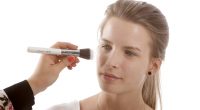 fille-maquillage