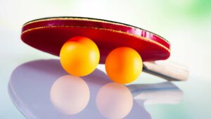 Une raquette de ping-pong