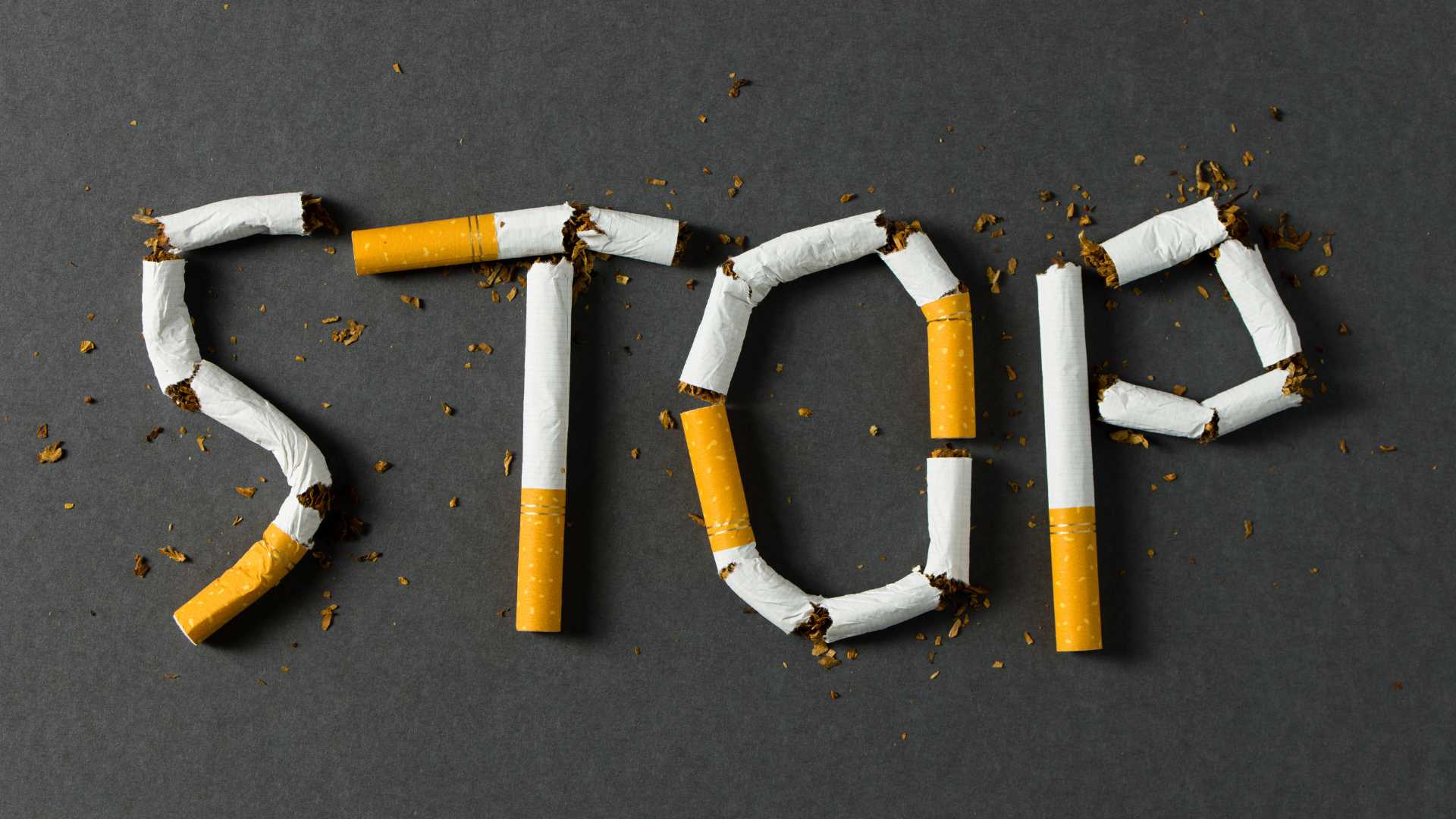 "STOP" écrit en cigarette 