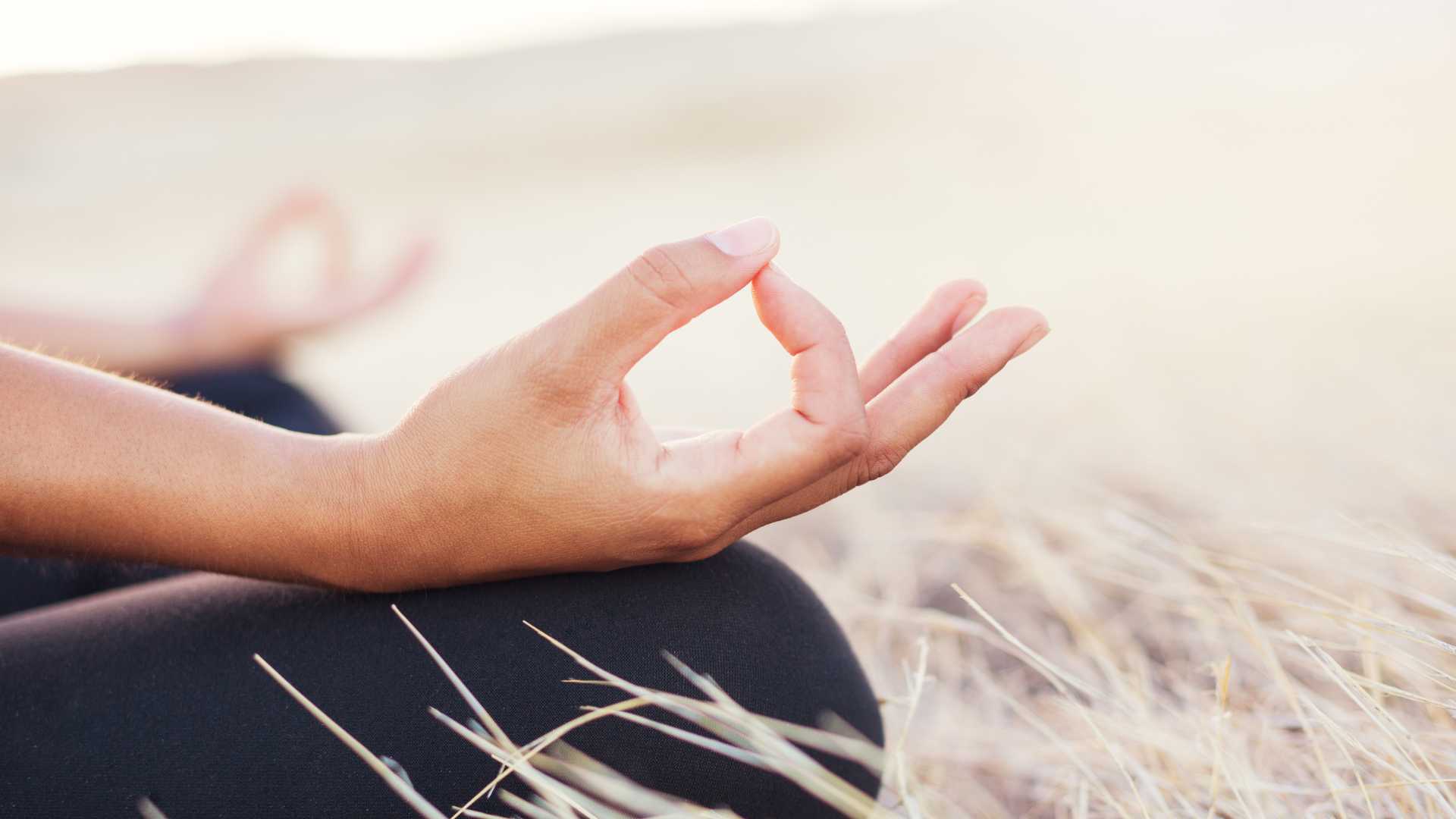 Femme en pleine méditation
